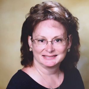 Meet your Posher, Cynthia